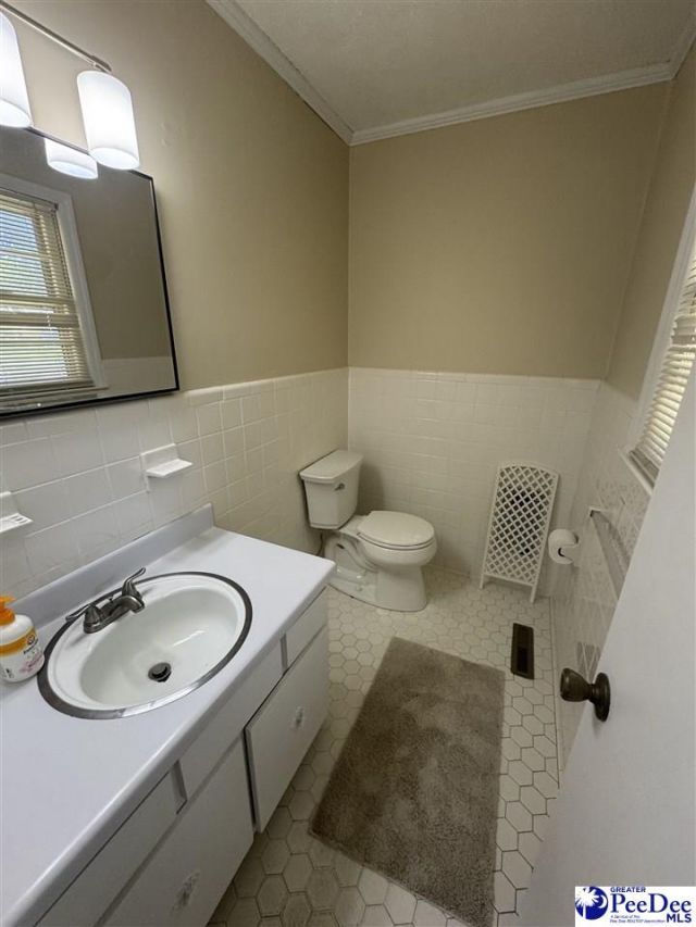 1506 Lakewood Road Photo 12