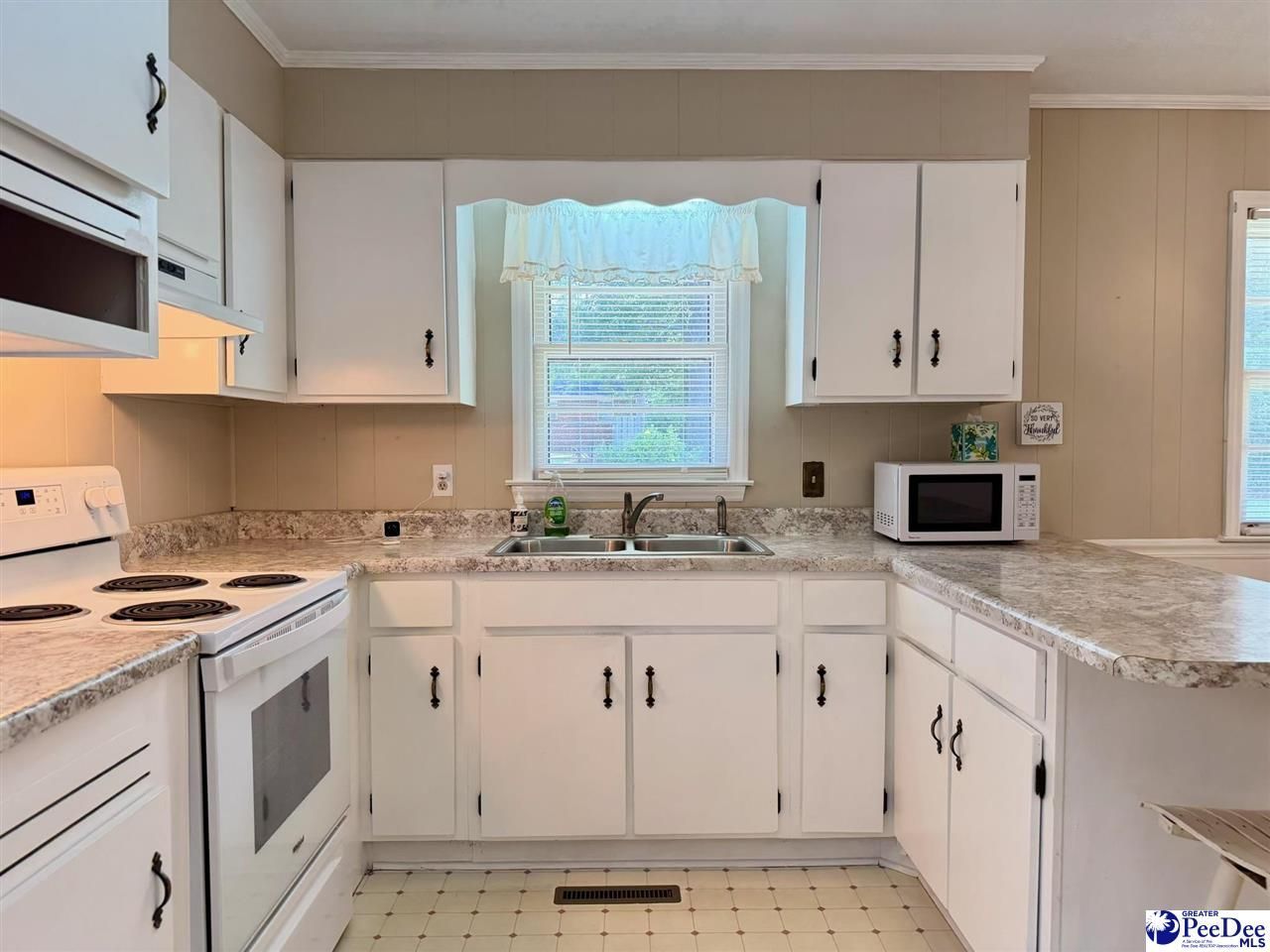 1506 Lakewood Road Photo 4