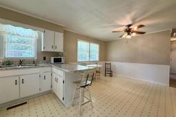 1506 Lakewood Road photo 4