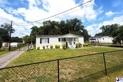 2109 N Church Street photo 4