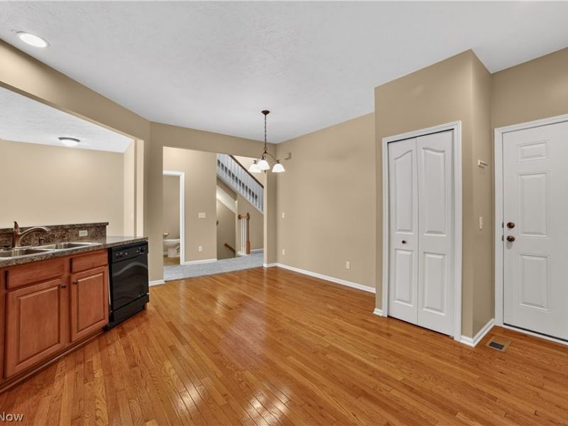 29361 Hummingbird Circle, Westlake, OH 44145 Photo 10