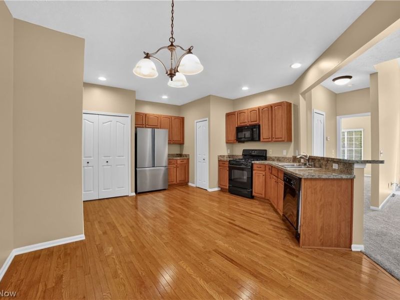 29361 Hummingbird Circle, Westlake, OH 44145 Photo 5