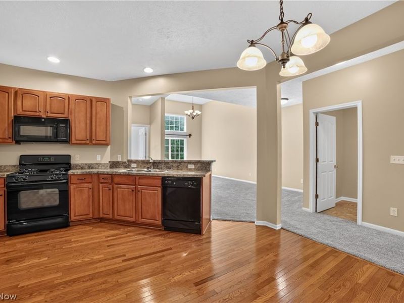 29361 Hummingbird Circle, Westlake, OH 44145 Photo 6