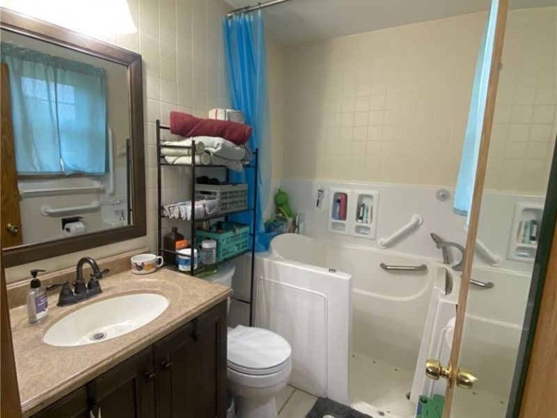 8292 Ravenna Avenue, Louisville, OH 44641 Photo 7