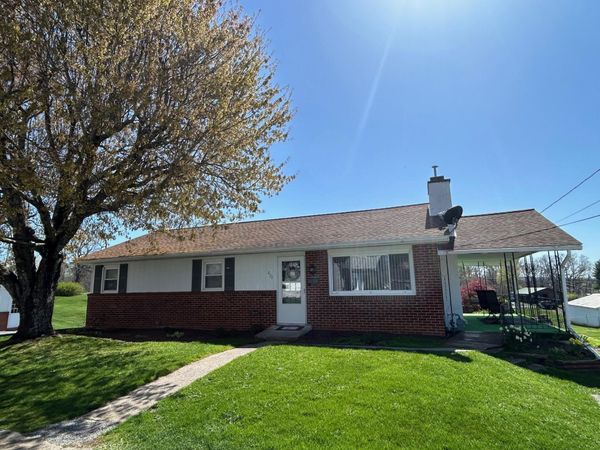 470 Baker St, Lewisburg, WV 24901