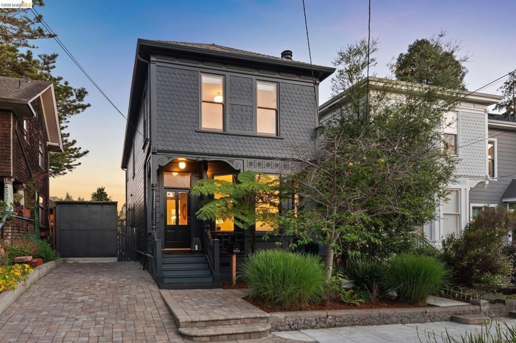 2222 Blake St, Berkeley, CA 94704 Main Photo