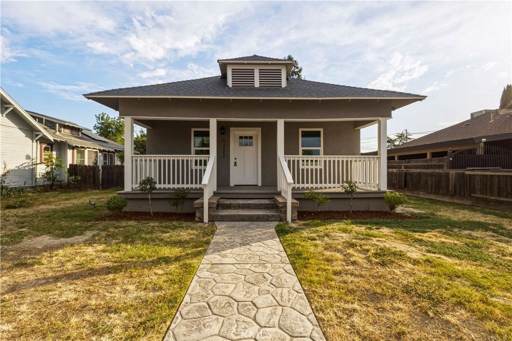1127 J, Reedley, CA 93654 Main Photo