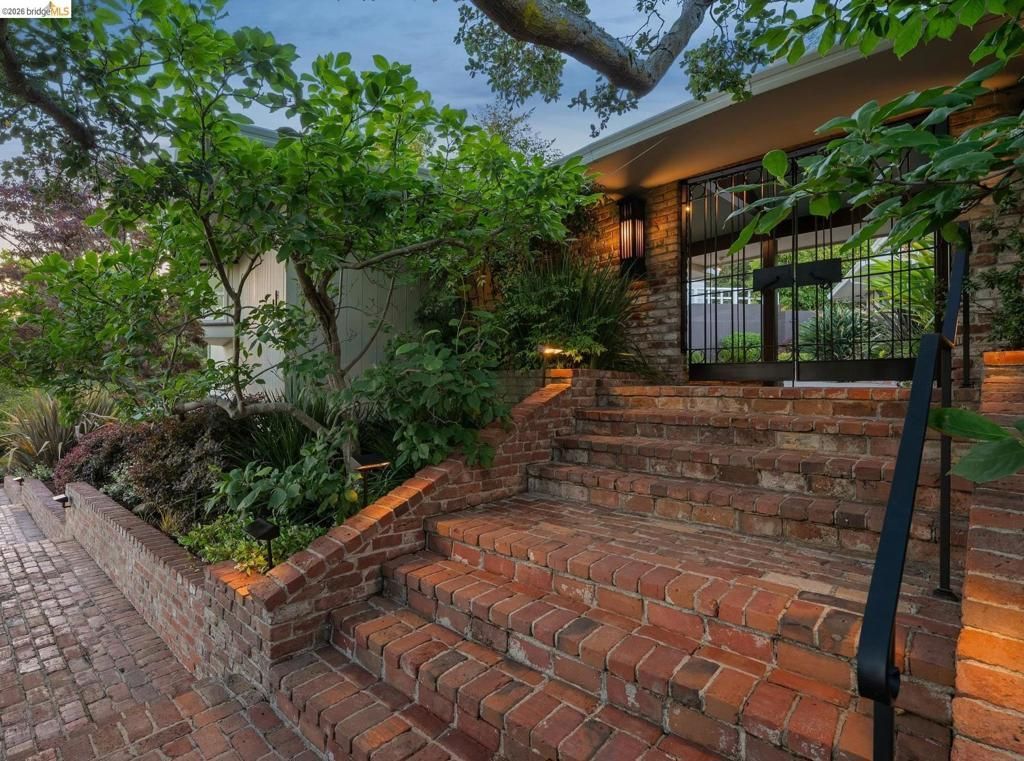 11 Huntleigh Rd, Piedmont, CA 94611 Main Photo