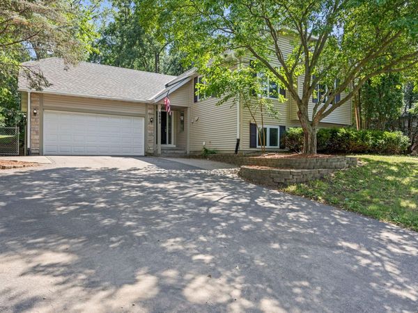 3633 Windtree Drive , Eagan, MN 55123