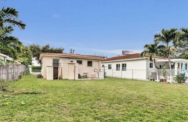 831 NW 21st Court, Miami, FL 33125 Photo
