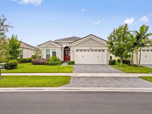 15684 Goldfinch Circle, The Acreage, FL 33470