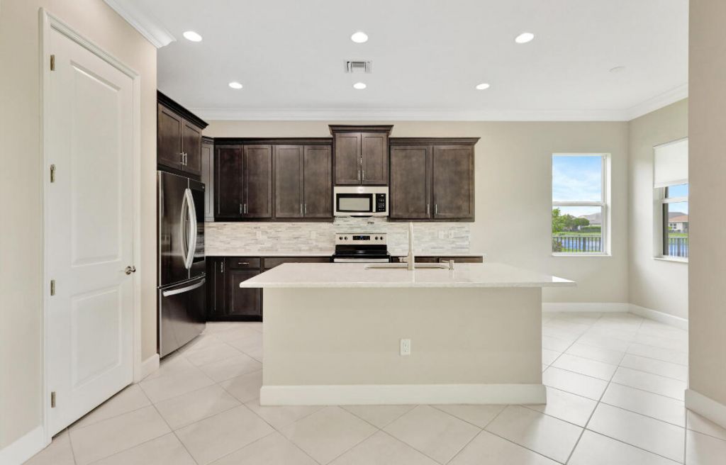 15684 Goldfinch Circle, The Acreage, FL 33470 Photo