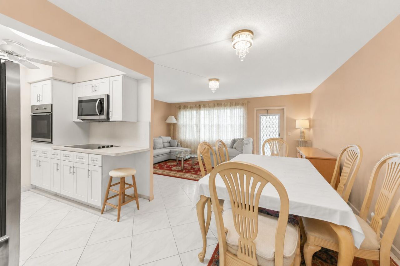 1069 Cornwall D, Boca Raton, FL 33434 Photo