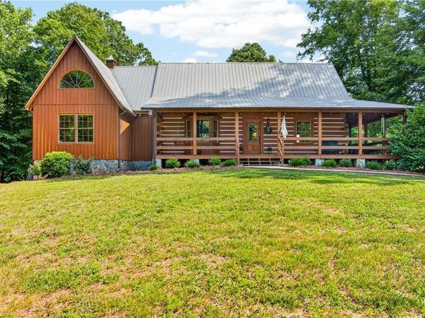 1805 Chrisco Road W, Seagrove, NC 27341