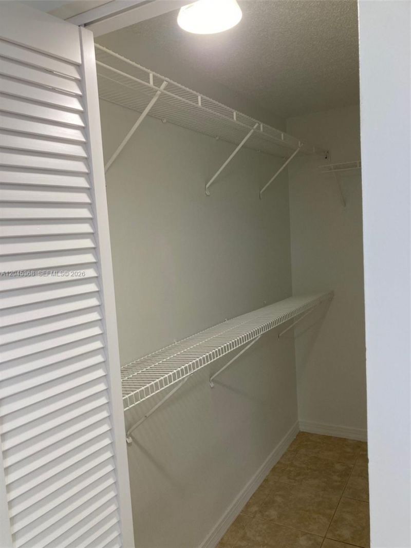 6995 NW 186th St , Unit E403, Hialeah, FL 33015 Photo