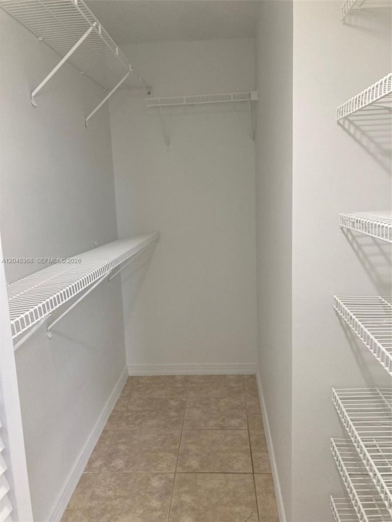 6995 NW 186th St , Unit E403, Hialeah, FL 33015 Photo
