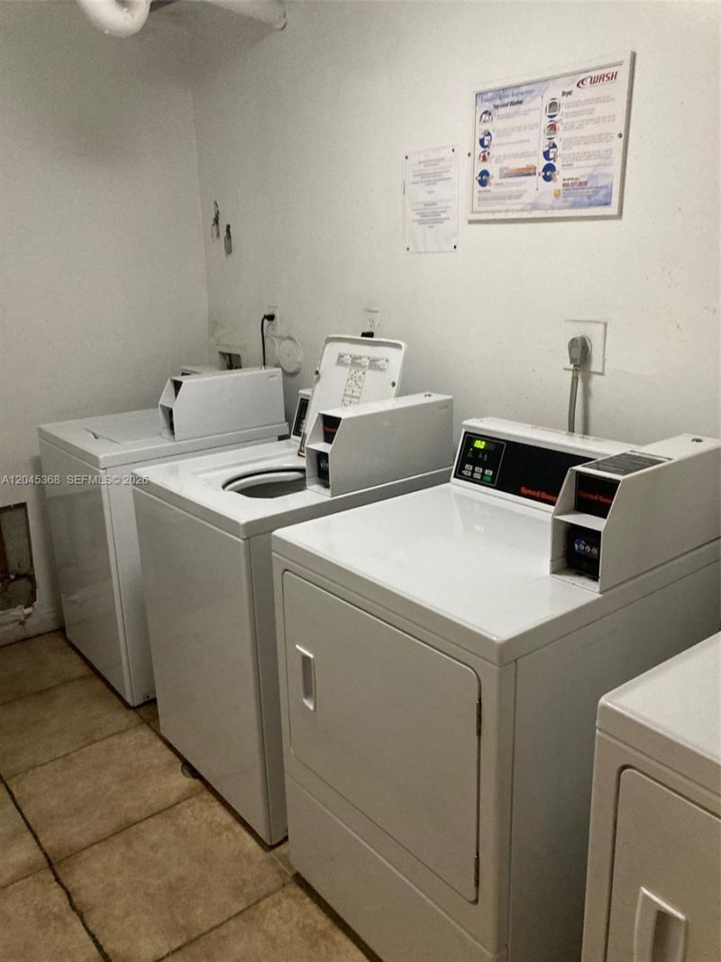 6995 NW 186th St , Unit E403, Hialeah, FL 33015 Photo