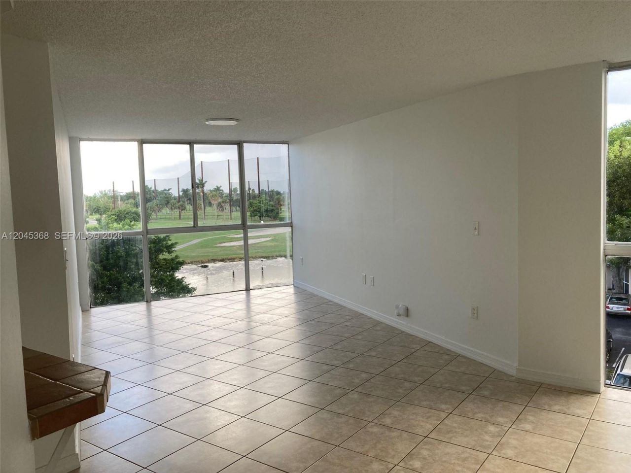 6995 NW 186th St , Unit E403, Hialeah, FL 33015 Photo