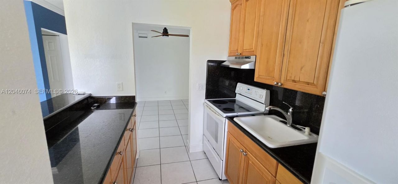 1431 S 14th Ave, Unit 217, Hollywood, FL 33020 Photo