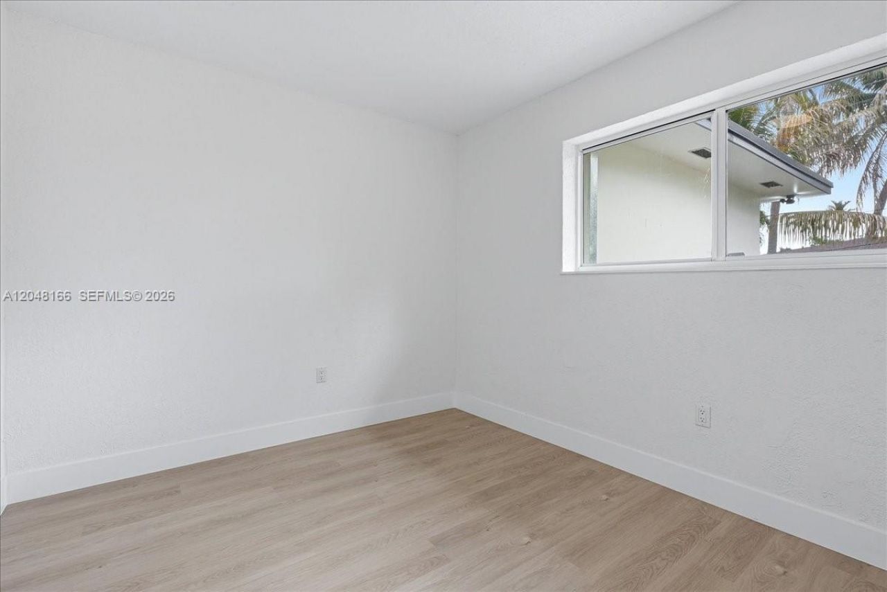 19531 NW 1st Pl , Miami Gardens, FL 33169 Photo