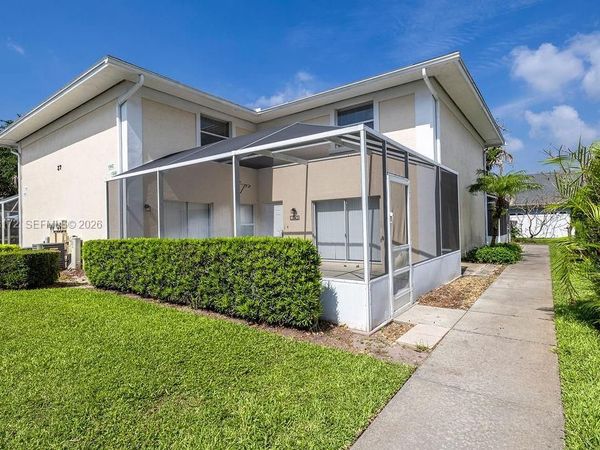 1542 N Lawnwood Cir , Unit 37D, Fort Pierce, FL 34950