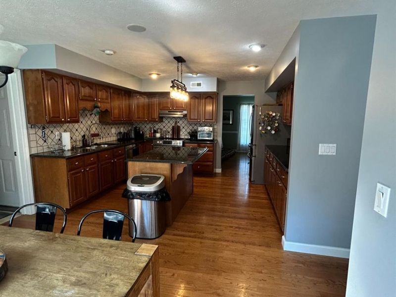 1304 Northwoods Drive, Hillsboro, OH 45133 Photo 4