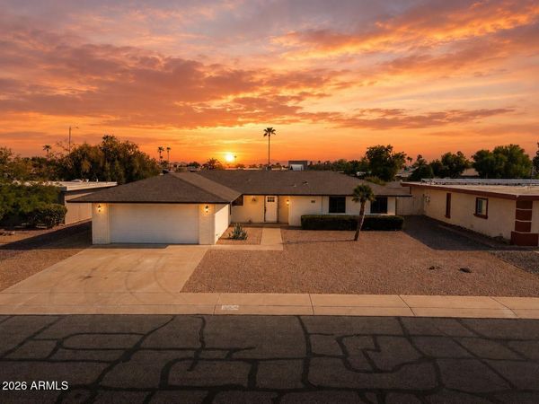 10610 W GARNETTE Drive, Sun City, AZ 85373