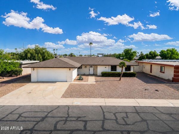 10610 W GARNETTE Drive, Sun City, AZ 85373