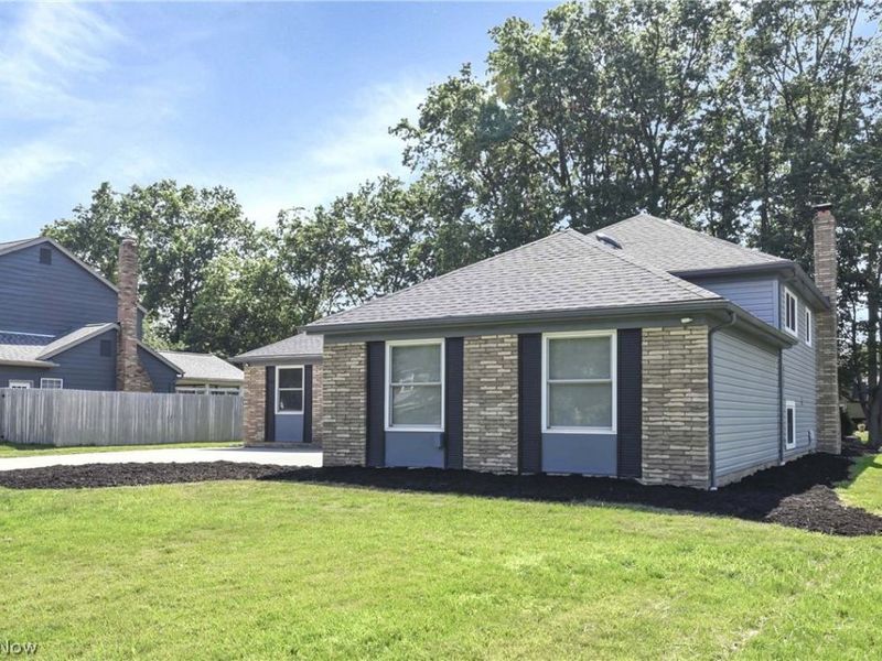 1738 Coes Post Run, Westlake, OH 44145 Photo 3