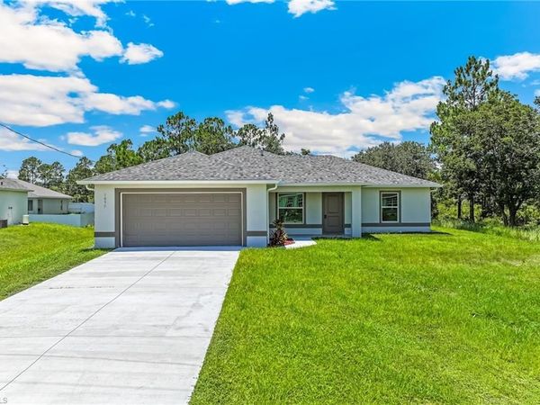 1895 Weldon AVE , LEHIGH ACRES, FL 33972