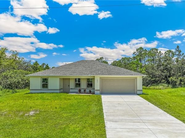1893 Weldon AVE , LEHIGH ACRES, FL 33972