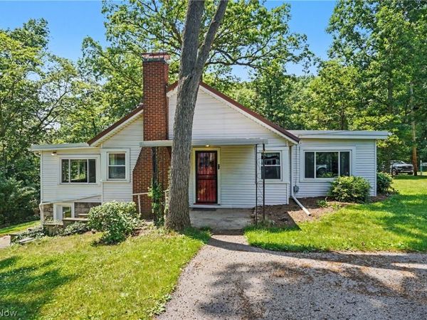 10528 Country Club Lane , Deerfield, OH 44449