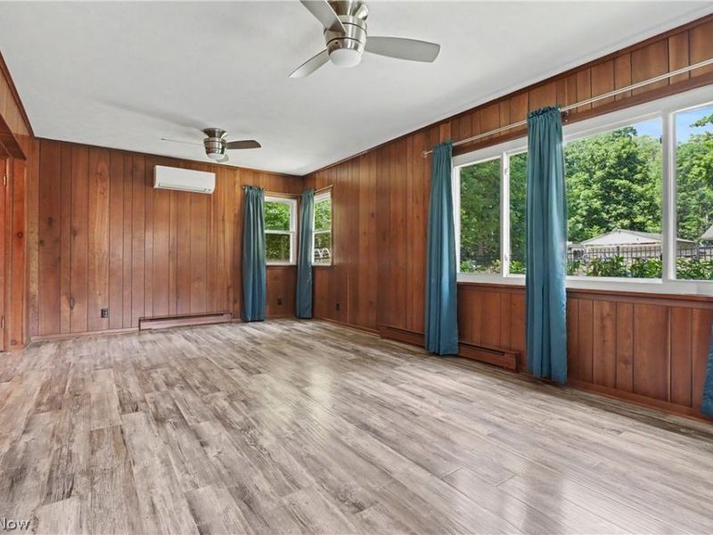10528 Country Club Lane, Deerfield, OH 44449 Photo 17
