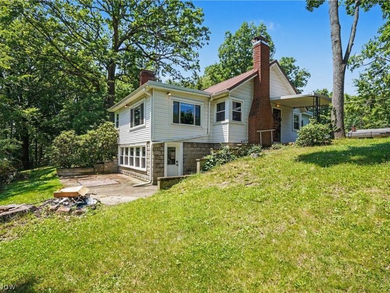10528 Country Club Lane, Deerfield, OH 44449 Photo 32