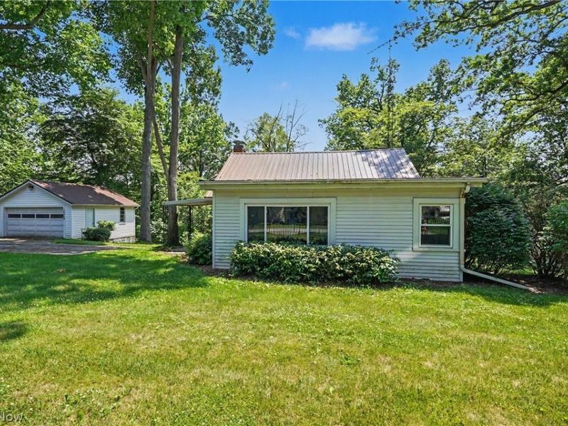 10528 Country Club Lane, Deerfield, OH 44449 Photo 38