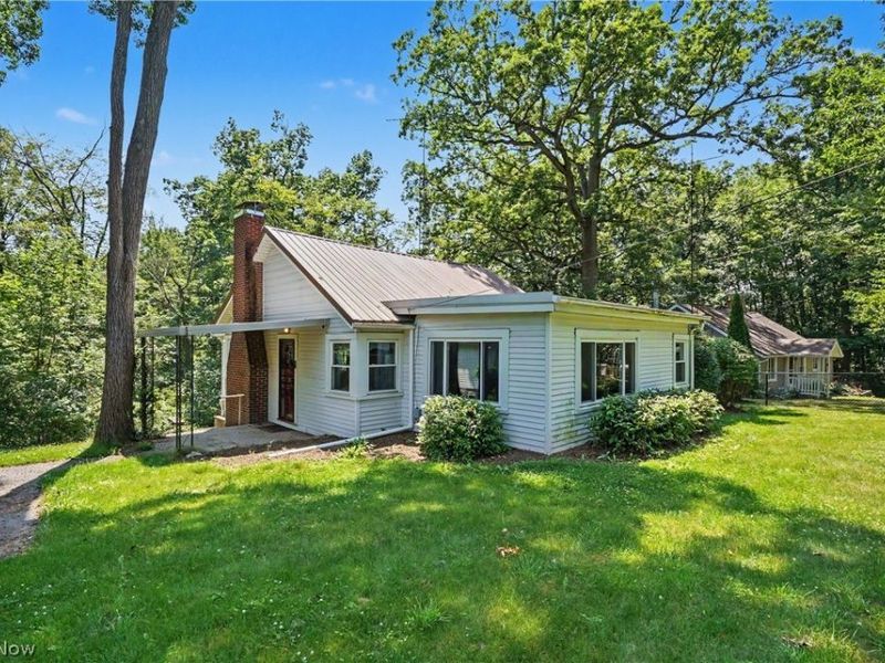 10528 Country Club Lane, Deerfield, OH 44449 Photo 40