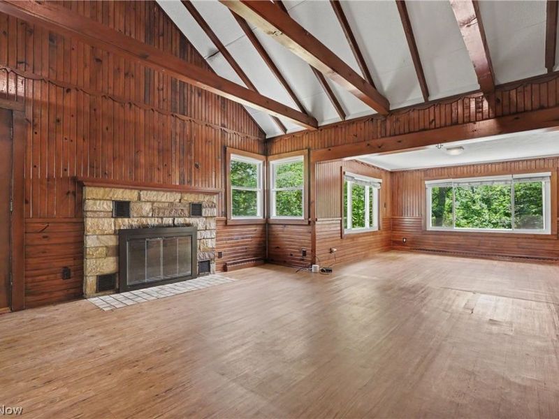 10528 Country Club Lane, Deerfield, OH 44449 Photo 5