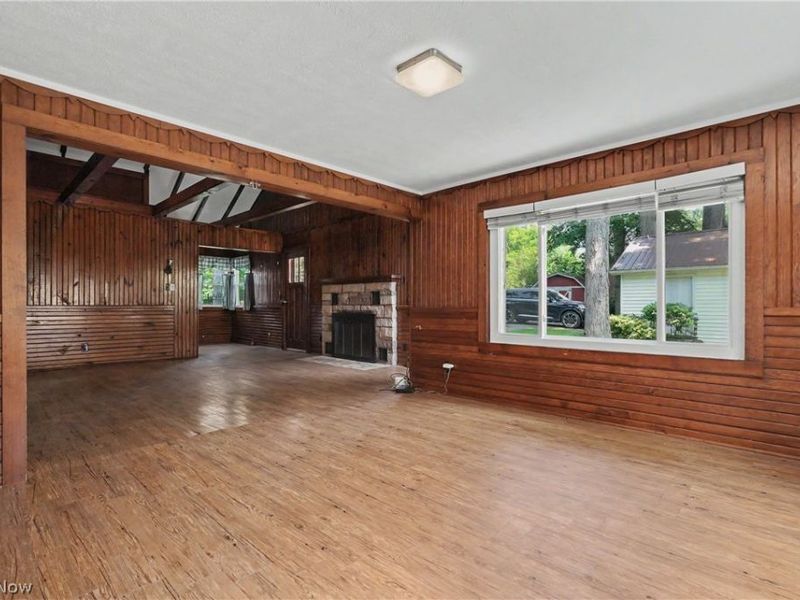 10528 Country Club Lane, Deerfield, OH 44449 Photo 7