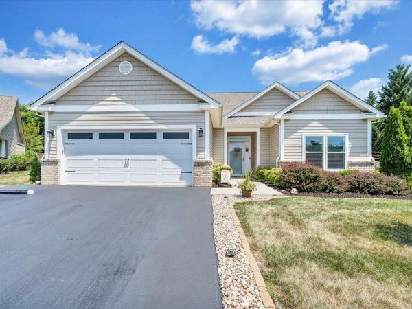 2735 Cottage Rose LN, Roanoke, VA 24012