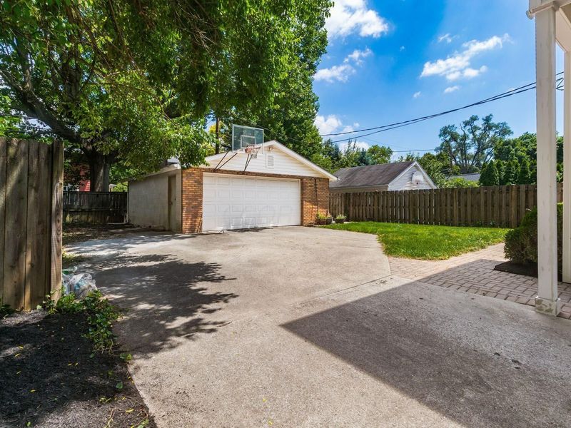 30 S Dawson Avenue, Columbus, OH 43209 Photo 4