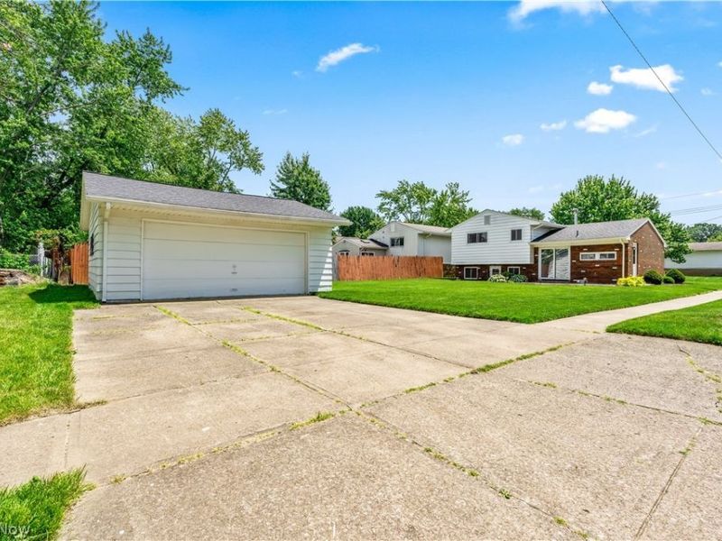 900 Wilder Avenue, Elyria, OH 44035 Photo 6