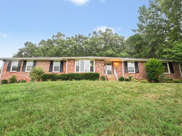 804 Rodney Dr , Nashville, TN 37205