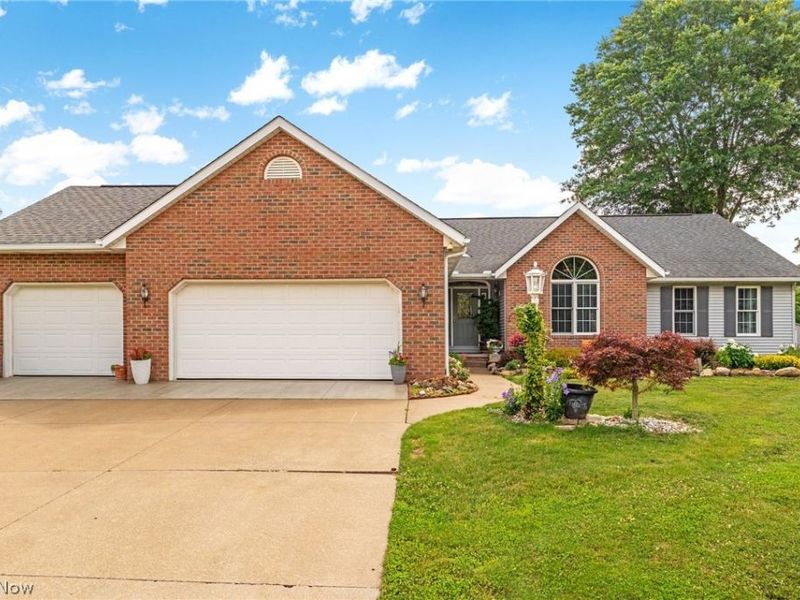 3862 Lorwood Street NW, Massillon, OH 44646 Photo 1