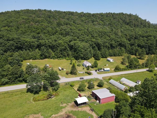 17255 Pocahontas Trl, White Sulphur Springs, WV 24986