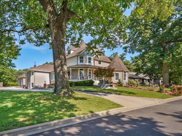 4967 S Buckingham Lane, Springfield, MO 65810