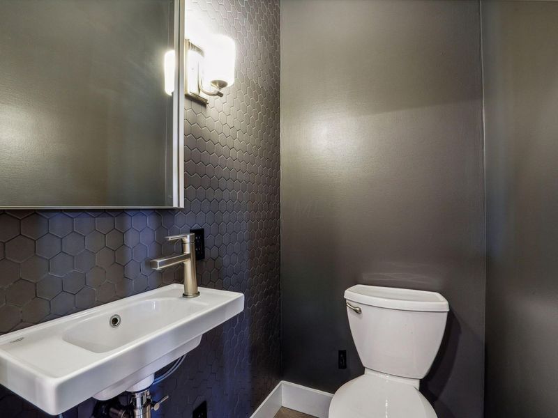 1386 Neil Avenue , Unit 1/2, Columbus, OH 43201 Photo 9