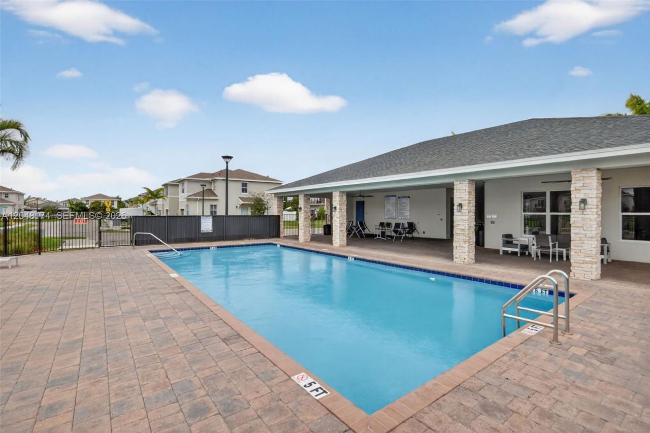 826 SE 17th St , Homestead, FL 33034 Photo