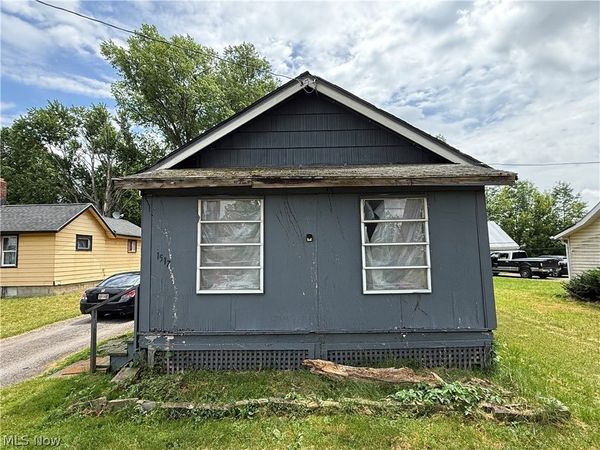 1517 Francis Avenue SE, Warren, OH 44484