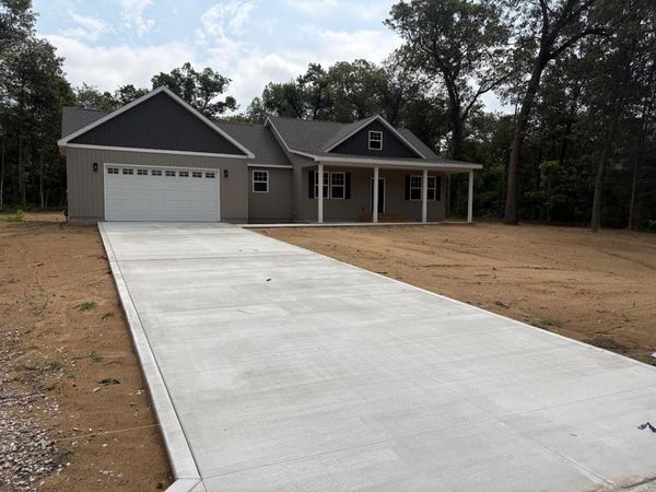 11113 Quail Run Drive W, Wheatfield, IN 46392