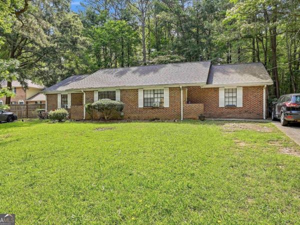 105 Meadowbrook Court, Fayetteville, GA 30215